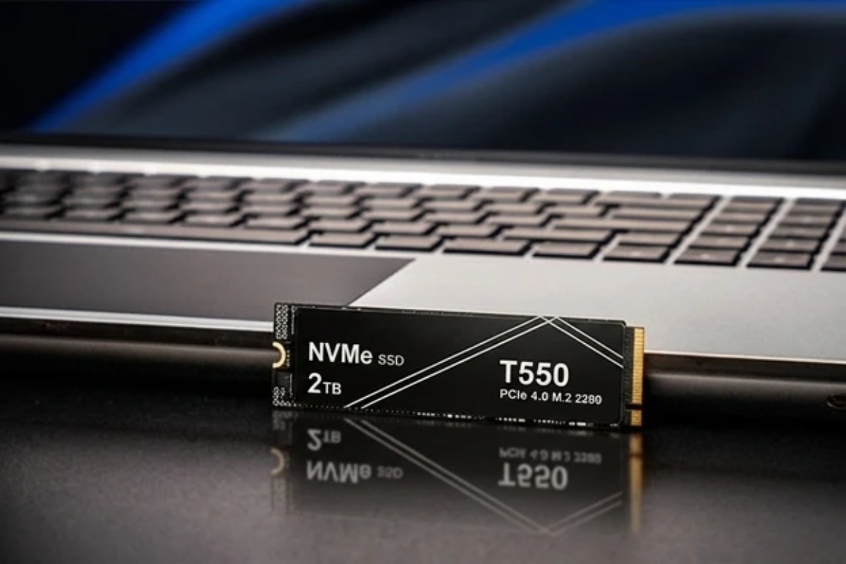 قرص تخزين خارجي محمول جديد T55 - مراجعة Laptop Gaming Console وسعره